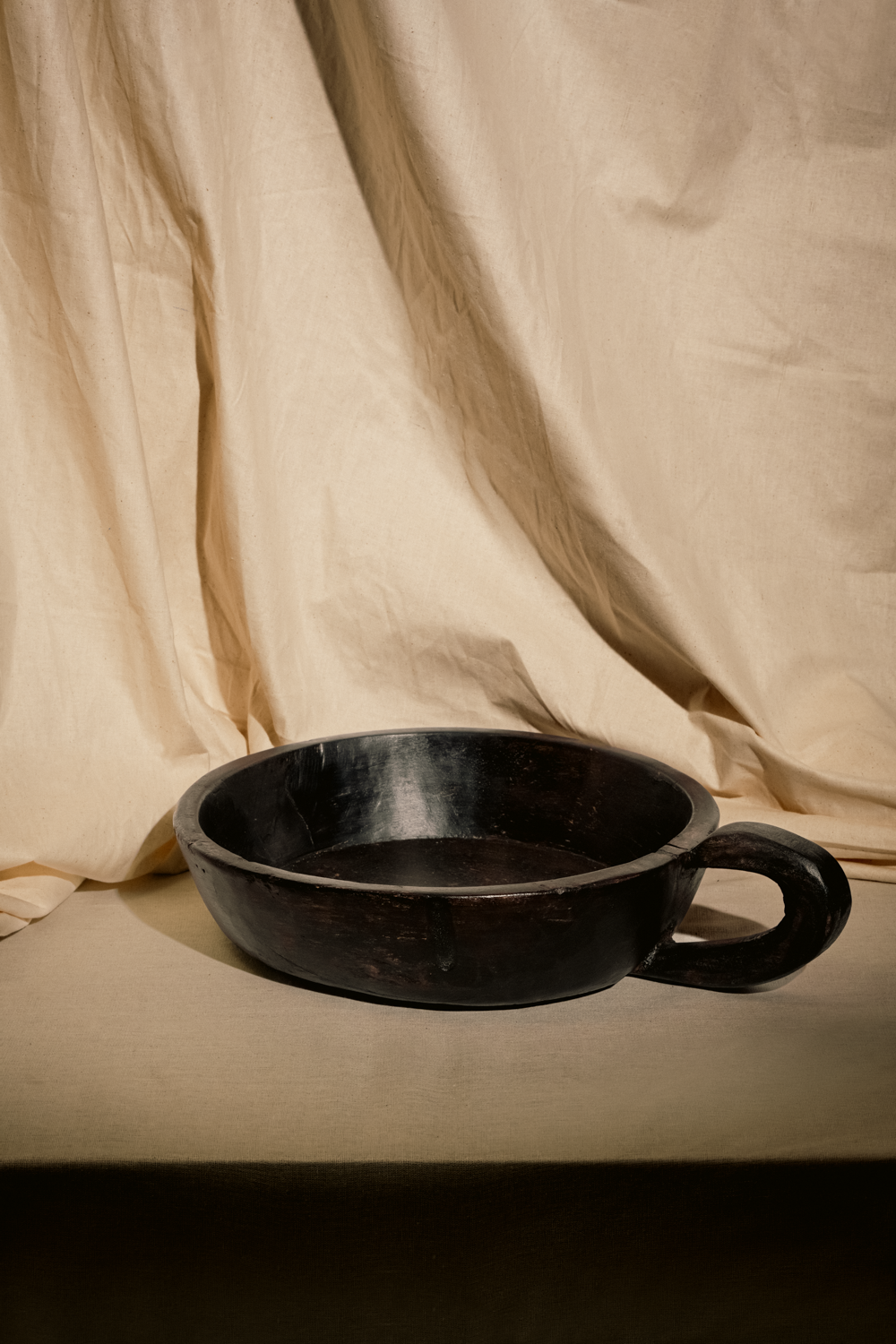 CHAVI - Wooden Bowl with Handle