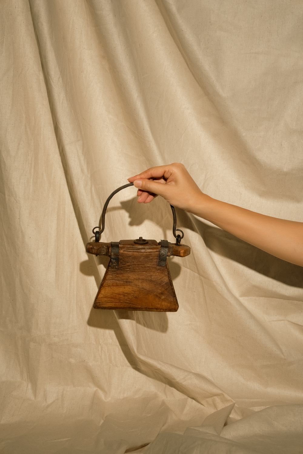 TAILA - Wooden Oil Pot